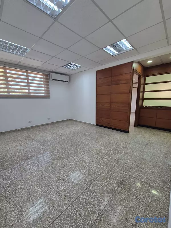 oficinas y locales comerciales - LOCAL COMERCIAL / OFICINA PREMIUM EN ALQUILER 9