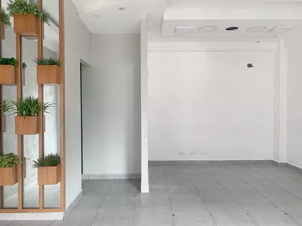 oficinas y locales comerciales - local en bella vista en alquiler  3