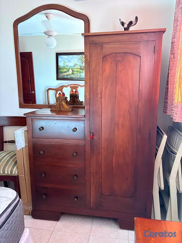 muebles y colchones - Armario/gavetero en caoba 1