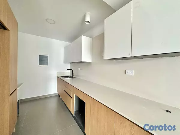 apartamentos - Apartamento Segundo Nivel en Bella Vista Proximo a 3
