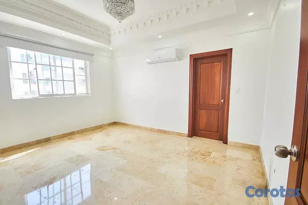 penthouses - Imponente apartamento de 2 pisos en Bella Vista 5