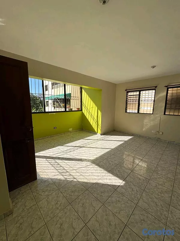 apartamentos - vendo apartamento  130 m2 avenida independencia  3 habitaciones  en zona exclusi 7