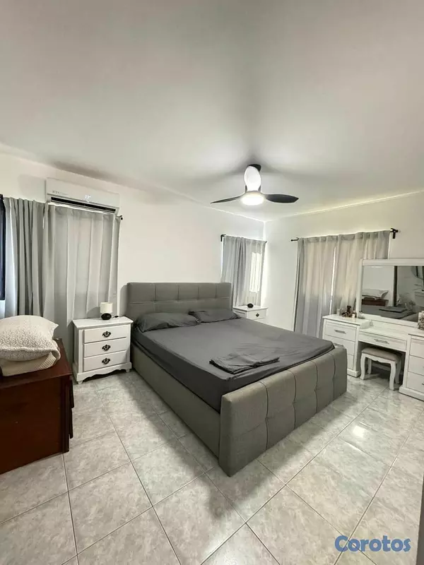 apartamentos - Apartamento en Venta en Evaristo Morales a pasos d 3
