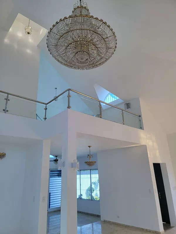 casas - Casa con Piscina en La Vega  7