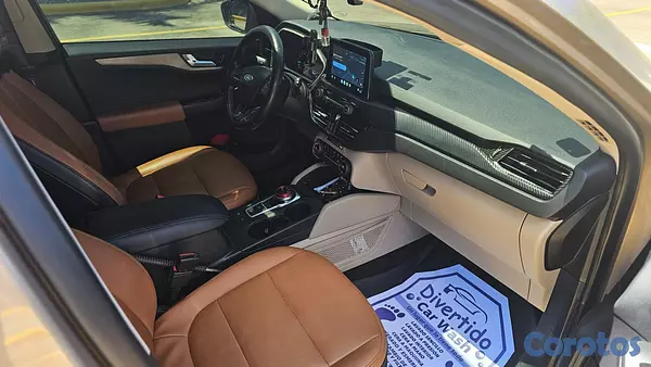 jeepetas y camionetas - Ford Escape SE 2020 8