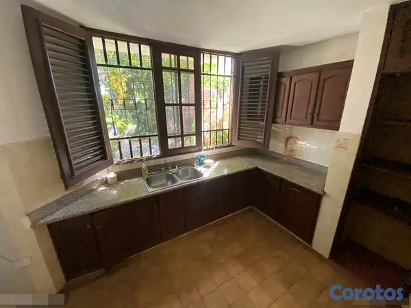casas - Alquilo Casa amplia en La Castellana  14