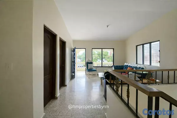 casas - Venta de Amplia Casa de 2 niveles en Miramar – Av. Independencia 9