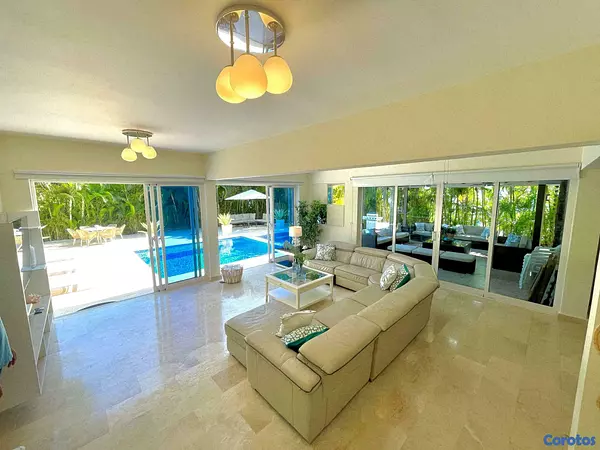 casas vacacionales y villas - A la Venta  Villa de 2 Niveles en Juan Dolio 8