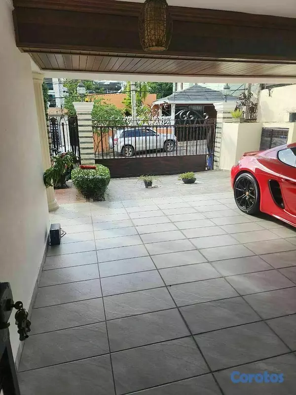 casas - Casa en venta en avenida República de Colombia  10