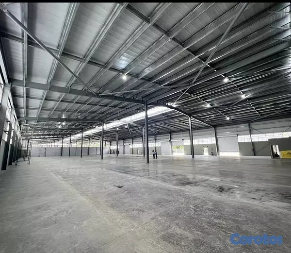 solares y terrenos - Nave industrial alquiler Aut. Duarte KM 18 Santo Domingo 9