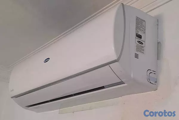 aires acondicionados y abanicos - Aire Koolpoint Inverter 12,000 BTU usado 1