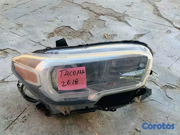 repuestos - 🚗 Pantalla/Luz Delantera Usada para Toyota Tundra  1