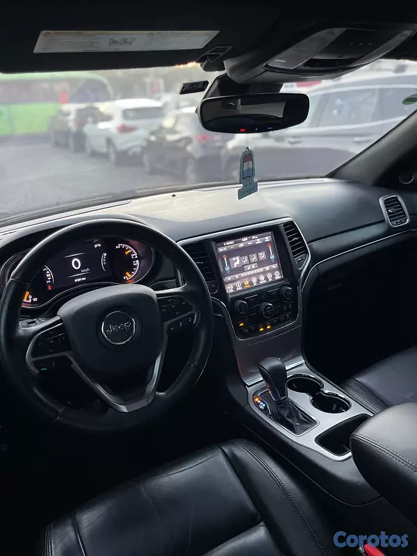 jeepetas y camionetas - Vendo Jeep Cherokee 2018 2
