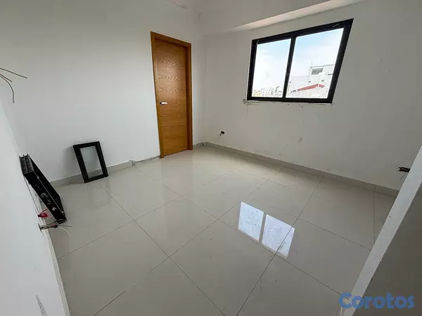 apartamentos - vendo renacimiento nuevo piso 7 dos habitaciones con su baño dos parqueos balcón 10