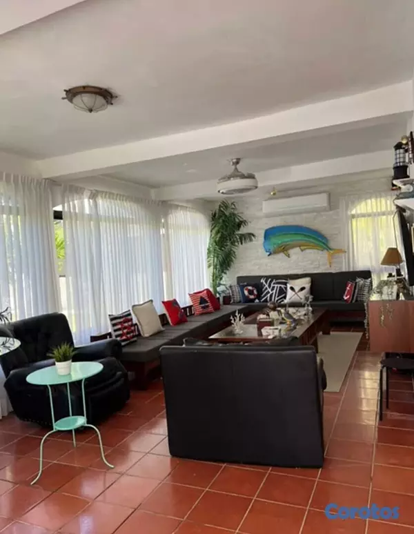 casas vacacionales y villas - VILLA EN PRIMERA LINEA DE PLAYA  8