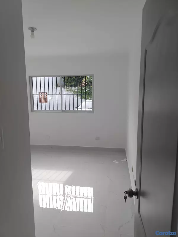 apartamentos - Oportunidad Única: Apartamento en venta Remodelado en el Renacimiento. 4
