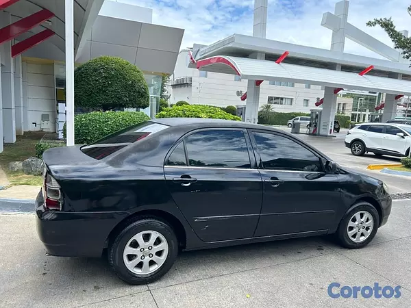 carros - Toyota Corolla 2002 el que trae la casa Delta  7