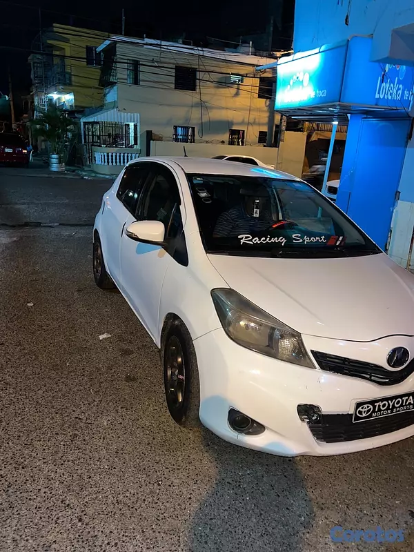 carros - 🚗🔥 Toyota Vitz – ¡Se Va Rápido! 2