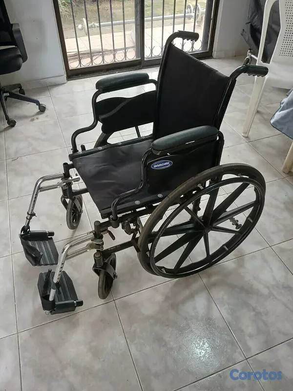 salud y belleza - Vendo 2 silla de ruedas poco uso estan casi nueva  3