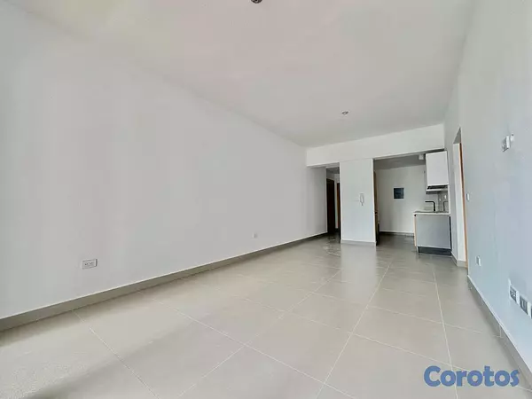apartamentos - Apartamento Segundo Nivel en Bella Vista Proximo a 4