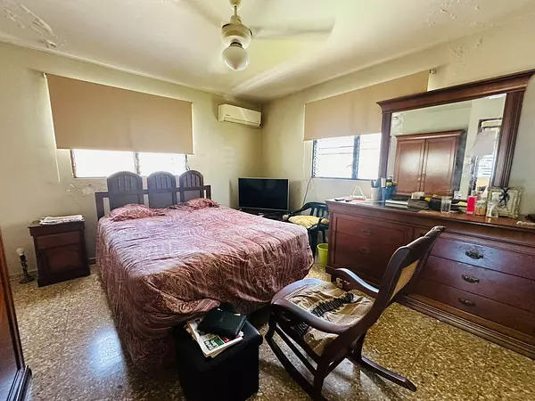 casas - Vendo Casa de dos Niveles  en urb. Fernandez  5