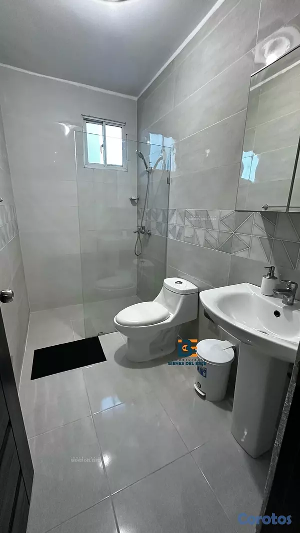 apartamentos - SE RENTA Apartamento Amueblado con Dos Parqueos en 7