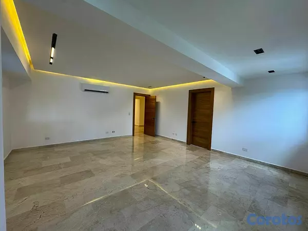 apartamentos - 📍 Alquiler en La Esmeralda, Apartmanto de 3 habita 2