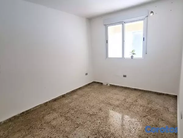 solares y terrenos - ALQUILER DE LOCAL – CALLE RAFAEL AUGUSTO SÁNCHEZ (POLÍGONO CENTRAL) 2