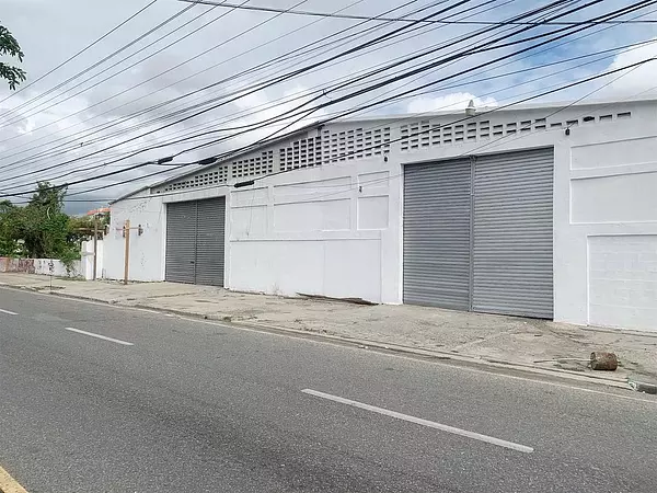 oficinas y locales comerciales - Nave en el mirador sur 2