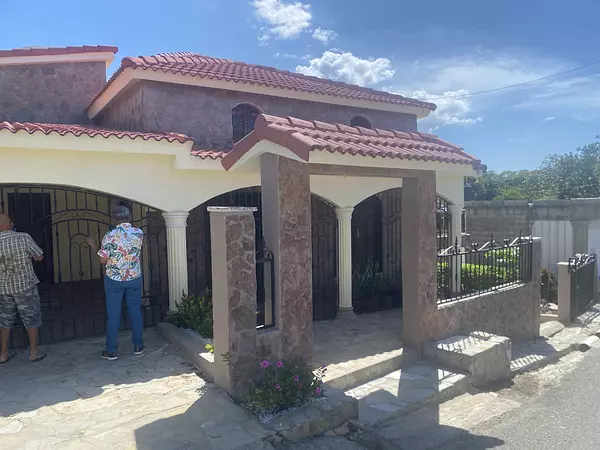 casas - casa en la unión a 3 minutos del aeropuerto Gregorio luperon  2