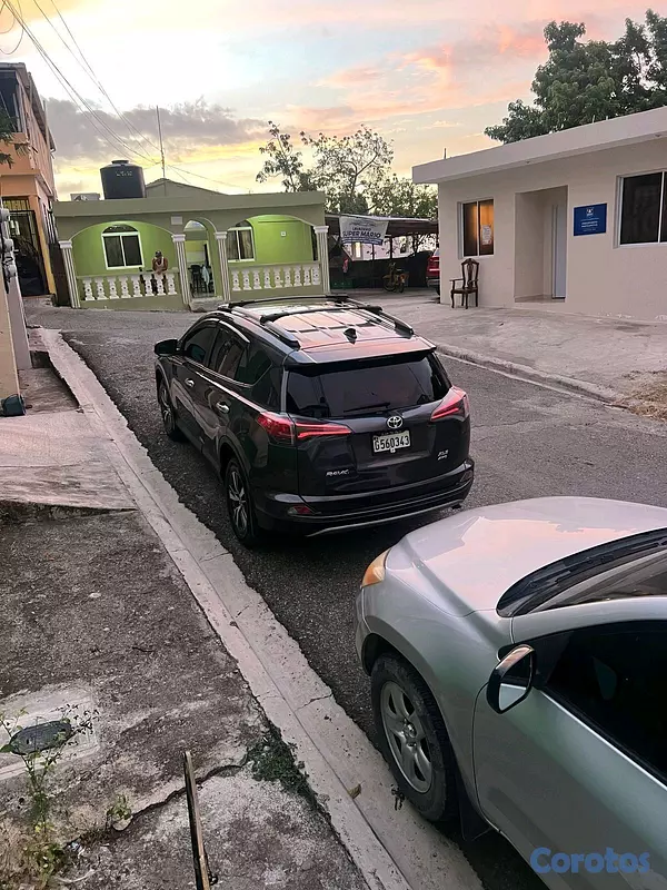 jeepetas y camionetas - Toyota rav4 2017 xle  8