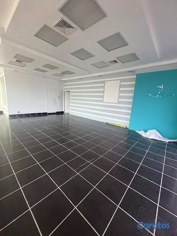 oficinas y locales comerciales - Excelente local para negocio en plena 27 de febrer 4