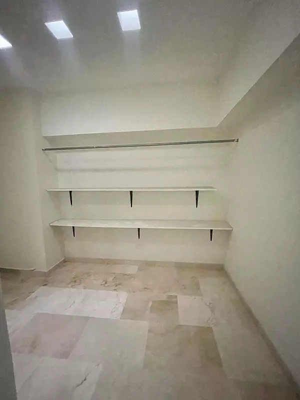 apartamentos - Se vende Penthouse en Urb Real

325mts
 4 Hab
4.5 Baños
3 Parq
 U$$ 330,000 5