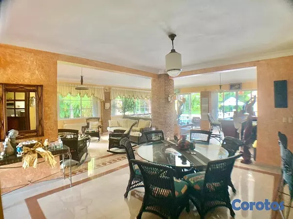 casas vacacionales y villas - Hermosa villa en Juan Dolio, de 2 niveles  8