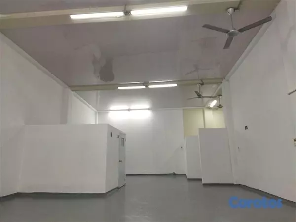 oficinas y locales comerciales - Se vende edificio de 5 niveles en villa consuelo de 1917 metros de construcción 4