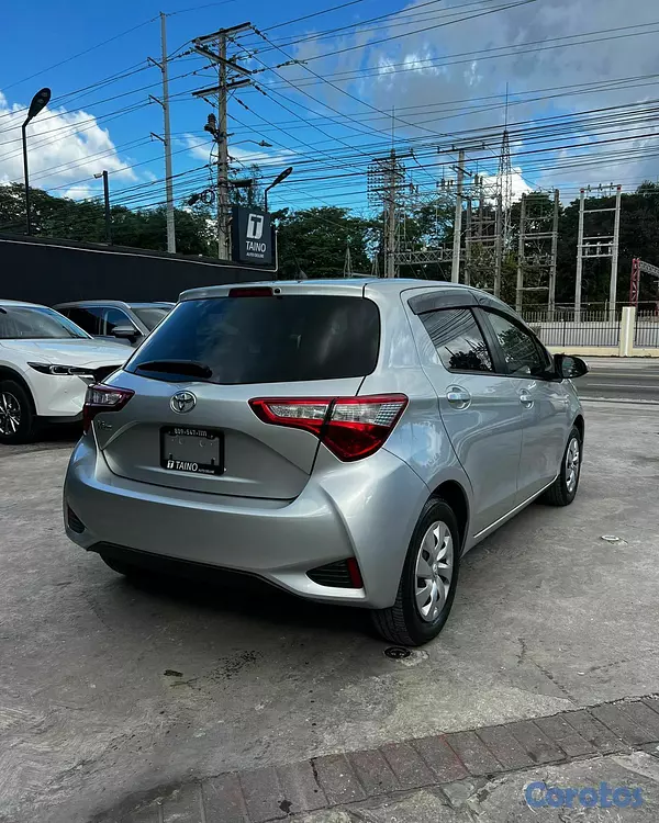 carros - Toyota Vitz 2019 5