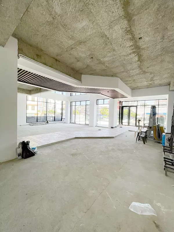 oficinas y locales comerciales - Local moderno en Bella vista  3