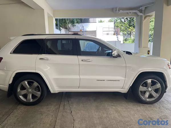 jeepetas y camionetas - Jeep grand Cherokee overland 3
