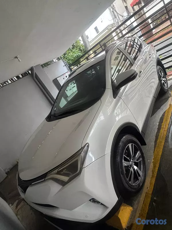 jeepetas y camionetas - JEEP Toyota RAV-4 (4X2). Año 2017 Semifull, Unico  12
