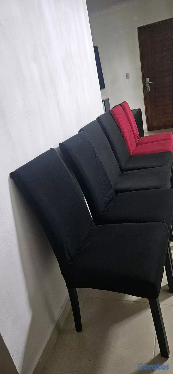 muebles y colchones - Sillas de comedor con forros incluidos.  Se vende por falta de espacio. 6