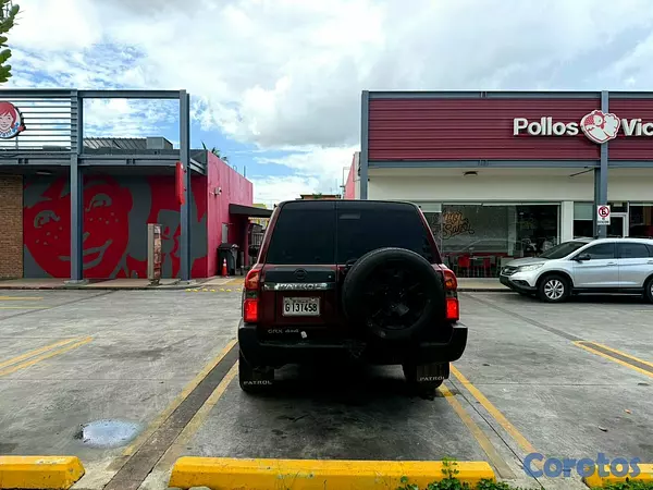 jeepetas y camionetas - Nissan Patrol 2006 4