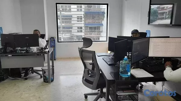 oficinas y locales comerciales - Oficina en alquiler en el Millon 8