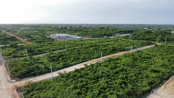 solares y terrenos - Solares en proyecto cerrado en Avenida Ecológica 5