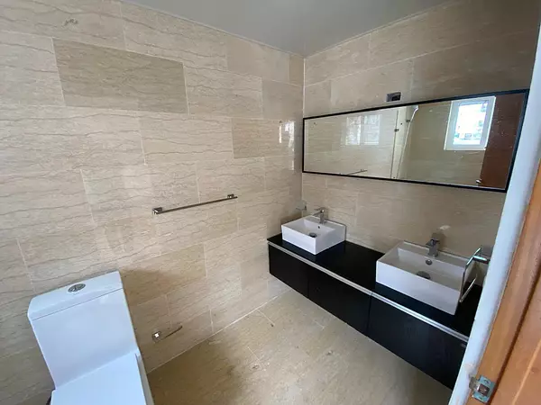 apartamentos - ALQUILER AMPLIO APARTAMENTO CON LINEA BLANCA – SECTOR BELLA VISTA 9