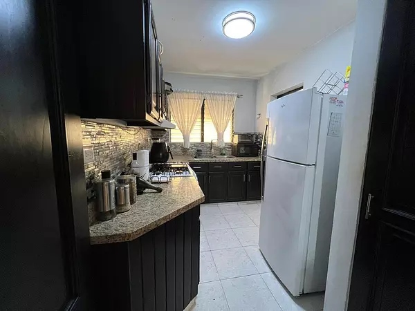 apartamentos - Vendo hermoso apartamento en la Urb. RENACIMIENTO 
115 mts2
2 Habitaciones
2 bañ 4