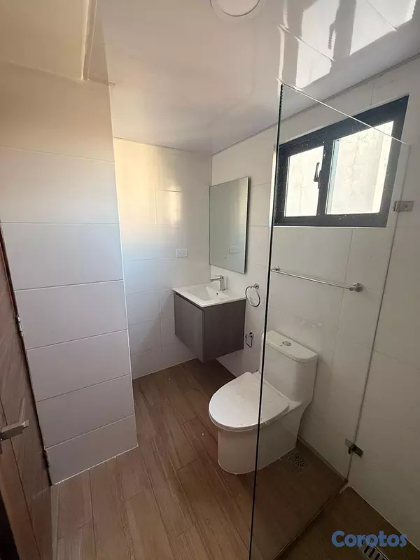 apartamentos - alquiló Evaristo Morales nuevo piso 6 dos habitaciones dos parqueos 2.5 baños  15