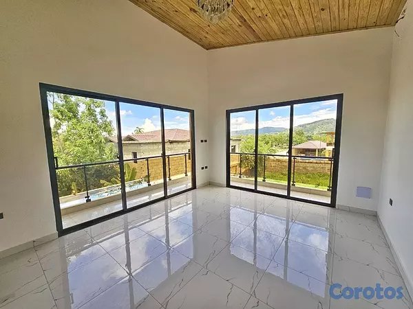 casas vacacionales y villas - Villa en Venta en Jarabacoa cerca del campo de gol 9