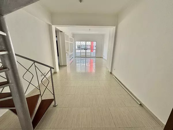 apartamentos - Alquilo apartamento Tipo PH en el Mirador Sur. 5