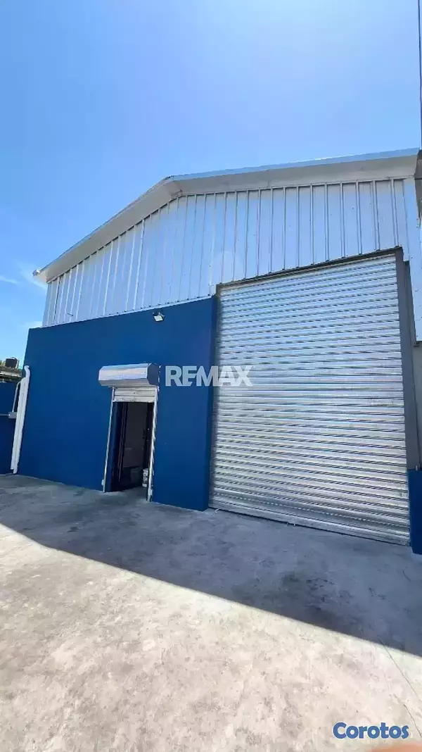 oficinas y locales comerciales - Nave industrial de 500mt2 en alquiler en Ensanche  3