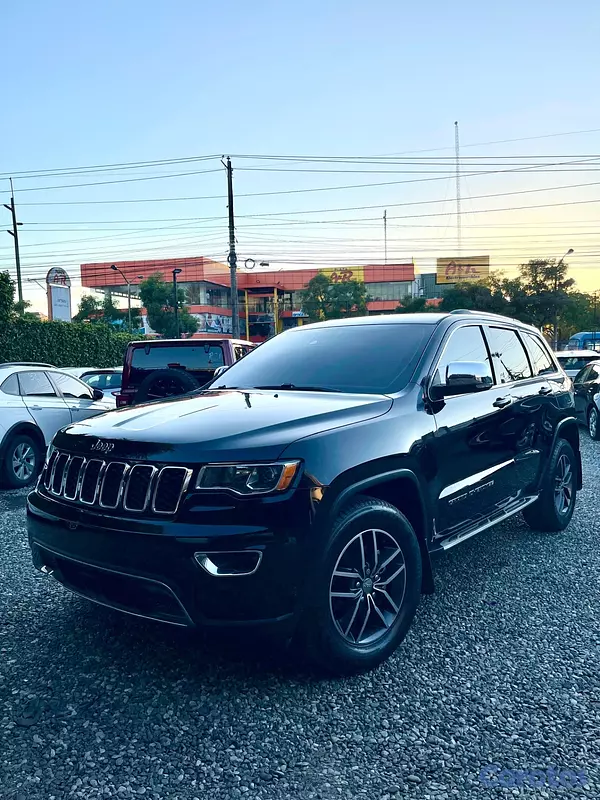 jeepetas y camionetas - Vendo Jeep Cherokee 2018 5